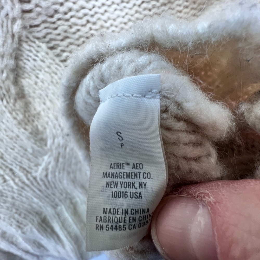 Aerie Cream Chunky Knitted Over Sized Turtle Neck Sweater- small - Picture 8 of 9